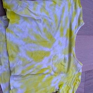 Abercrombie and Fitch yellow and white kids tie dye pocket t shirt